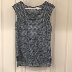 Blue/white woven print blouse